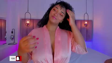 Snapshot of tinacurly chatting on 09-27-25, 03:55 Tina online show from 09-27-25, 03:55