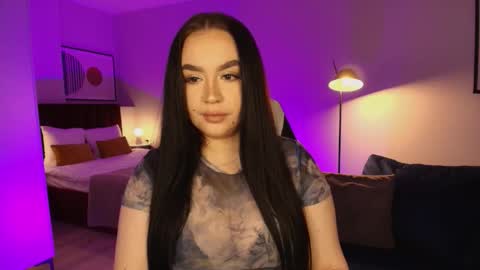 Snapshot of tinafox_ chatting on 02-15-26, 08:13 hi im curvy babyface girlie Tina online show from 02-15-26, 08:13