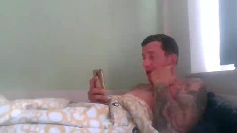 Snapshot of tinizzle86 chatting on 05-11-26, 07:03 tinizzle86 online show from 05-11-26, 07:03
