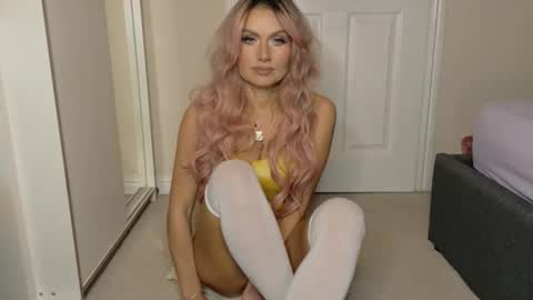 tinkerbell822 online show from 02-02-26, 08:57