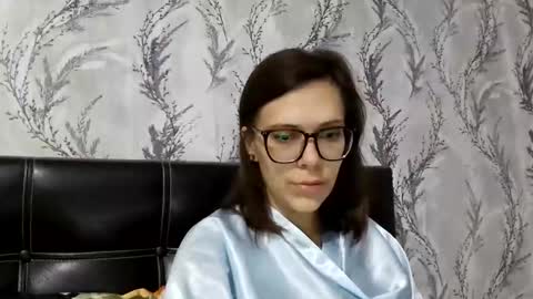 Snapshot of tinna07 chatting on 05-23-26, 08:24 tinna07 online show from 05-23-26, 08:24