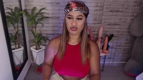 Snapshot of tinna__hottie chatting on 09-11-25, 05:02 Tinna Goddess online show from 09-11-25, 05:02