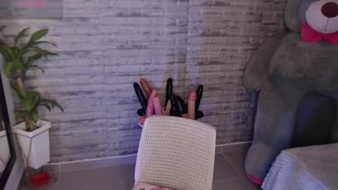 Snapshot of tinna__hottie chatting on 10-16-25, 12:06 Tinna Goddess online show from 10-16-25, 12:06