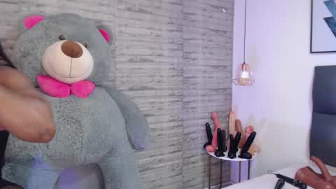 Snapshot of tinna__hottie chatting on 05-06-26, 04:12 Tinna Goddess online show from 05-06-26, 04:12