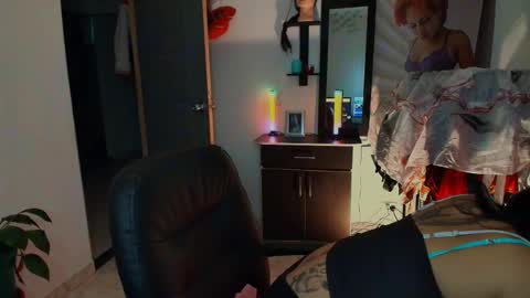 I AM BELLA  ----------- follow my  IG  TINNS 69 online show from 02-23-26, 11:46