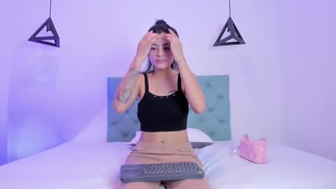 Snapshot of tinny_and_candy chatting on 12-04-24, 02:15 TINNY AND CANDY online show from 12-04-24, 02:15