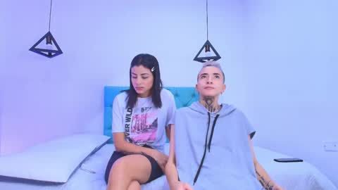 Snapshot of tinny_and_candy chatting on 03-11-25, 01:23 TINNY AND CANDY online show from 03-11-25, 01:23