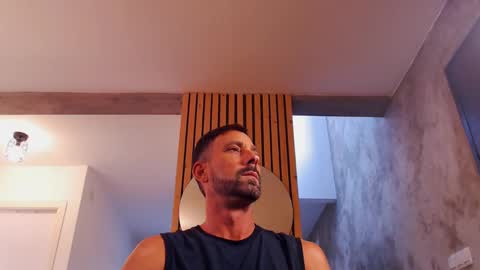 Snapshot of tinoclandestino chatting on 01-09-25, 03:55 tinoclandestino online show from 01-09-25, 03:55