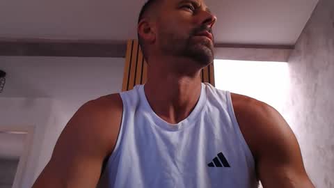 Snapshot of tinoclandestino chatting on 10-05-25, 09:07 tinoclandestino online show from 10-05-25, 09:07