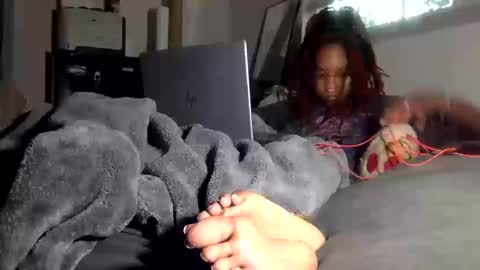 cupcake online show from 10-17-25, 01:57