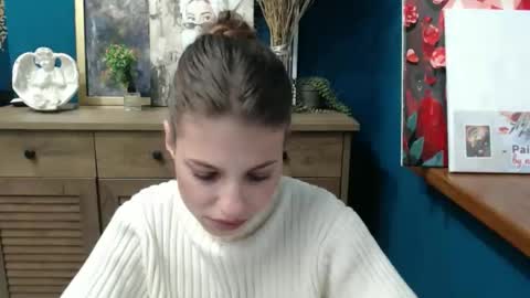 Gloria online show from 11-25-25, 07:41