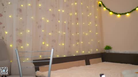 Lyssa     online show from 12-22-24, 06:15