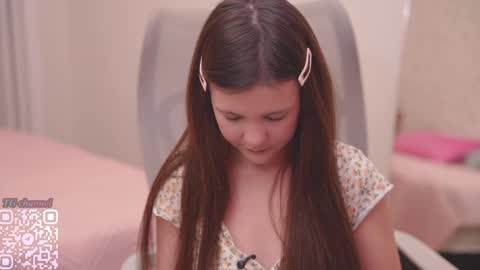 Lyssa     online show from 04-16-26, 05:03