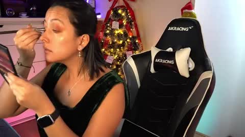 Ana Molly online show from 12-23-24, 08:14