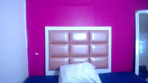 tiny_sarah1 online show from 02-24-26, 07:39