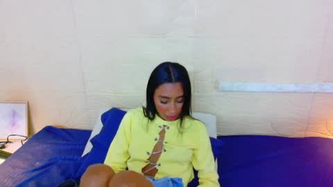 tiny_sarah1 online show from 04-04-26, 04:11