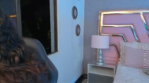 Snapshot of tiny_thomm chatting on 02-04-26, 11:53 Thomm Independent Model online show from 02-04-26, 11:53