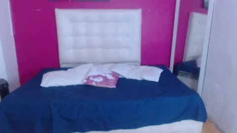 tiny_whore18 online show from 02-12-26, 06:41