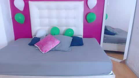 tiny_whore18 online show from 03-10-26, 05:51