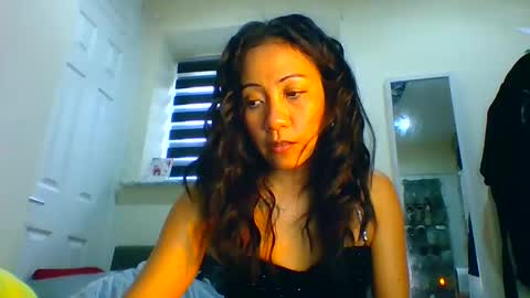 Snapshot of tinyasian911718 chatting on 02-04-25, 01:16 Tinyasian911718 sweetinyasian instagram online show from 02-04-25, 01:16