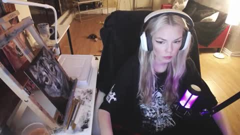 stage Kylie Sinner  brand CLITBAIT online show from 02-20-25, 03:01