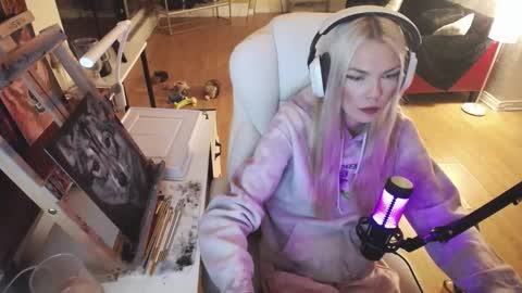 stage Kylie Sinner  brand CLITBAIT online show from 02-23-25, 11:58