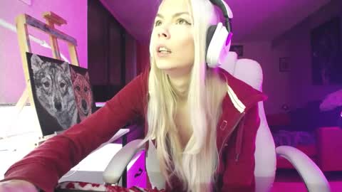 stage Kylie Sinner  brand CLITBAIT online show from 11-05-25, 03:17