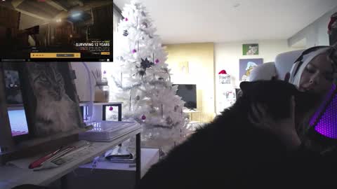 Snapshot of tinykylie chatting on 01-08-26, 01:35 stage Kylie Sinner brand CLITBAIT online show from 01-08-26, 01:35