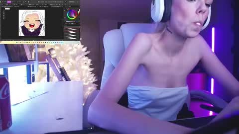 Snapshot of tinykylie chatting on 02-03-26, 06:22 stage Kylie Sinner brand CLITBAIT online show from 02-03-26, 06:22