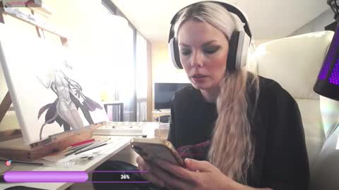 Snapshot of tinykylie chatting on 03-27-26, 10:09 stage Kylie Sinner brand CLITBAIT online show from 03-27-26, 10:09