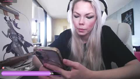 Snapshot of tinykylie chatting on 03-30-26, 08:21 stage Kylie Sinner brand CLITBAIT online show from 03-30-26, 08:21