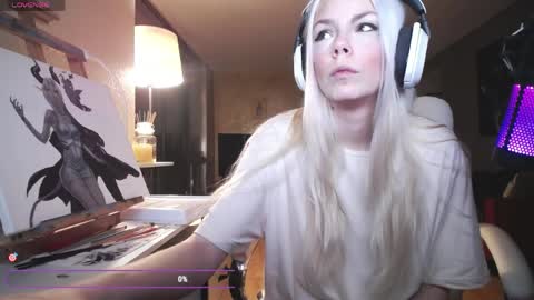 Snapshot of tinykylie chatting on 04-01-26, 07:09 stage Kylie Sinner brand CLITBAIT online show from 04-01-26, 07:09