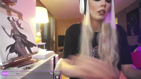 Snapshot of tinykylie chatting on 04-02-26, 11:13 stage Kylie Sinner brand CLITBAIT online show from 04-02-26, 11:13