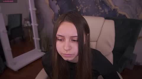 Snapshot of tinynataliee chatting on 05-03-26, 05:35 tinynataliee online show from 05-03-26, 05:35