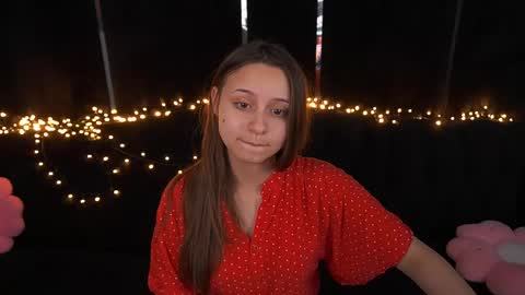 Snapshot of tinynataliee chatting on 05-13-26, 09:00 tinynataliee online show from 05-13-26, 09:00
