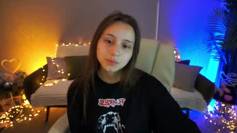 Snapshot of tinynataliee chatting on 05-18-26, 04:18 tinynataliee online show from 05-18-26, 04:18