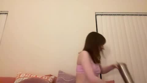 Tia online show from 05-11-26, 05:46