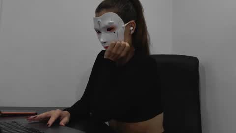 Snapshot of tipsytinkerbell chatting on 11-28-25, 08:00 Tinks online show from 11-28-25, 08:00