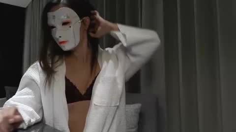 Snapshot of tipsytinkerbell chatting on 12-16-25, 10:37 Tinks online show from 12-16-25, 10:37