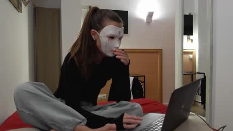 Snapshot of tipsytinkerbell chatting on 04-20-26, 11:06 Tinks online show from 04-20-26, 11:06