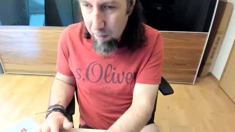 Snapshot of tirolerboy27 chatting on 05-22-26, 08:42 Tirolerboy27 online show from 05-22-26, 08:42