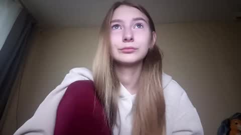 Hi Im Carry 18 years old online show from 11-04-25, 06:12