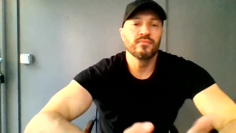 Snapshot of titan_heart chatting on 06-30-26, 05:19 titan_heart online show from 06-30-26, 05:19