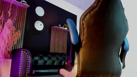 Snapshot of titobell10 chatting on 06-06-26, 08:13 titobell10 online show from 06-06-26, 08:13