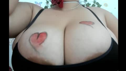 Snapshot of titsbiglili chatting on 02-14-25, 01:29 LILI  online show from 02-14-25, 01:29