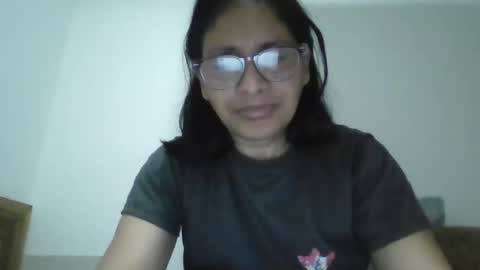 Snapshot of titssmall123 chatting on 11-24-25, 11:37 Ester online show from 11-24-25, 11:37