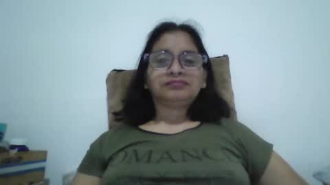 Snapshot of titssmall123 chatting on 11-27-25, 11:18 Ester online show from 11-27-25, 11:18