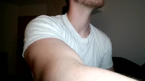Snapshot of tiwe_ chatting on 06-20-26, 03:48 HornyGentleman online show from 06-20-26, 03:48