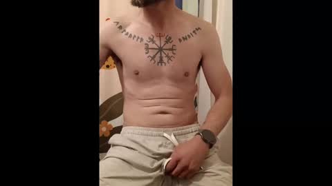 Snapshot of tj_the_man chatting on 11-12-25, 07:57 TJ online show from 11-12-25, 07:57