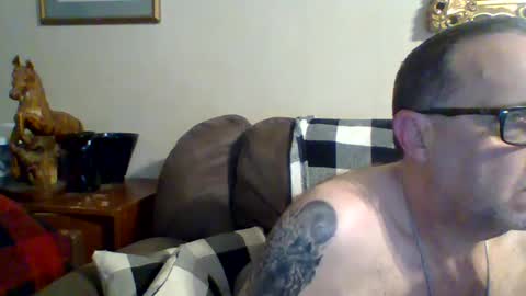 Vols online show from 02-19-25, 01:18